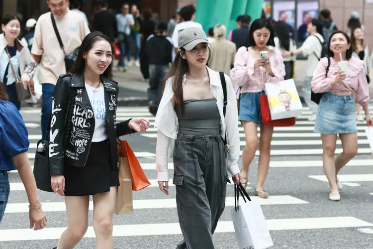 東北季風減弱，週休二日迎來晴朗好天氣。彭欣偉攝