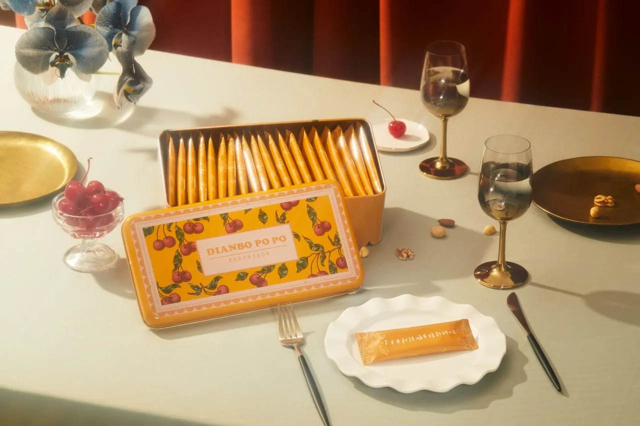 电波澎澎弹力蛋白粉，45入／2880元。品牌提供