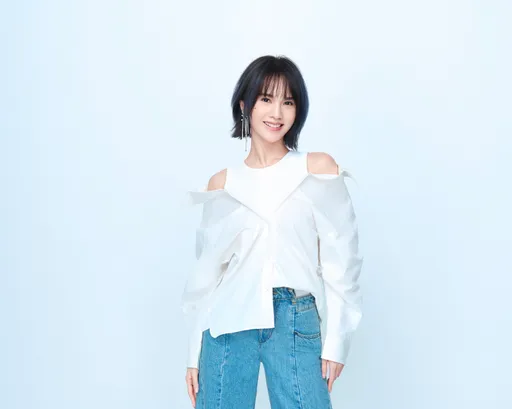 杨丞琳大病初愈首亮相　宣布下月返台与「家人再聚」庆出道25周年