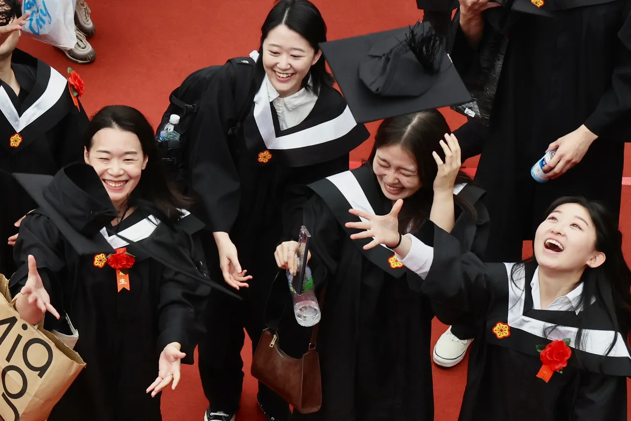 劳动部拟调「薪资」揭露门槛！Z世代近半力挺透明化