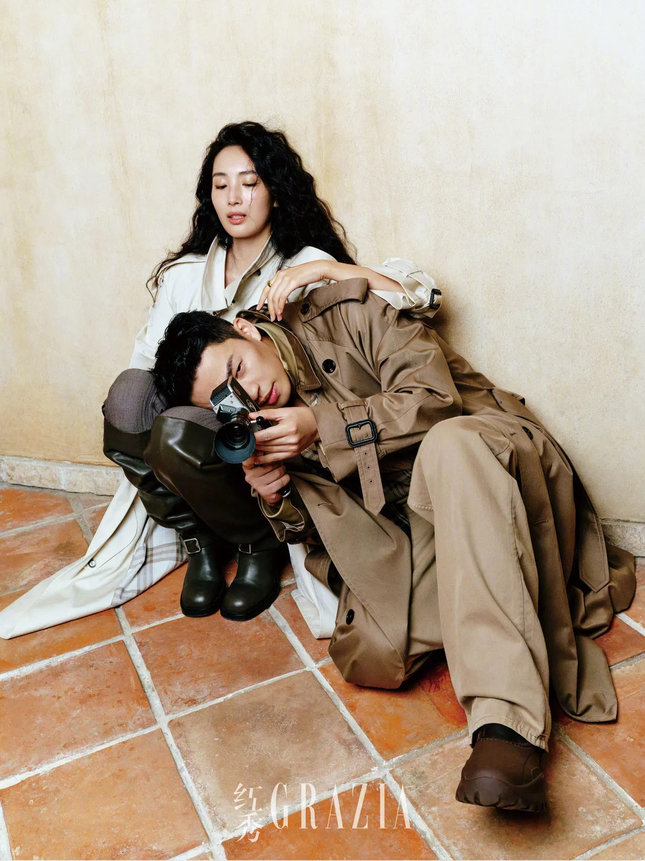 李鸿其和王紫璇登上时尚杂志放闪。翻摄红秀GRAZIA微博