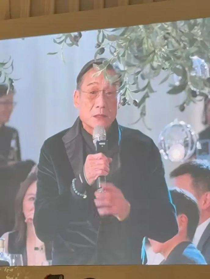 梁家輝祝福新人。翻攝蔣雅淇臉書