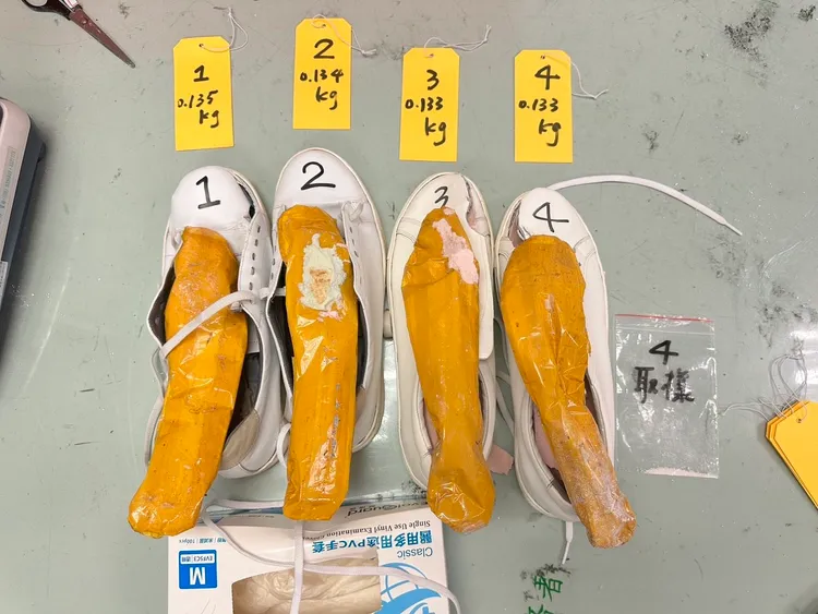 查扣毒品。航警局提供