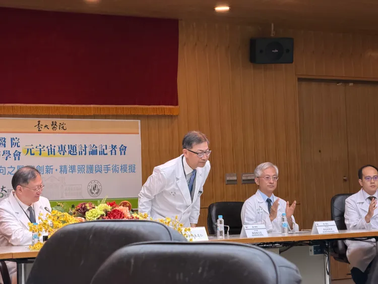 台大打造「元宇宙手術導航」，由台大醫院外科教授陳晉興帶領團隊完成。黃泓哲攝