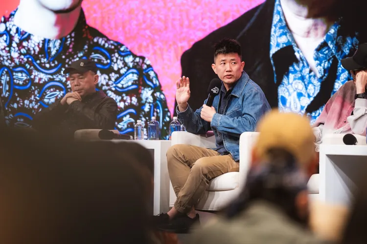 《人生海海》導演廖克發（右）。金馬執委會提供