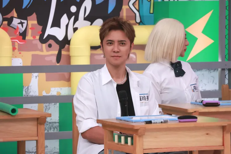 羅志祥挑戰播報新聞。中天提供