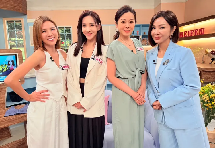 陈美凤（右）在《美凤有约》温暖主持，与胡嘉爱(左一)、徐千京(左二)、王玮瑜(右二)畅聊「斜杠人生」。民视提供