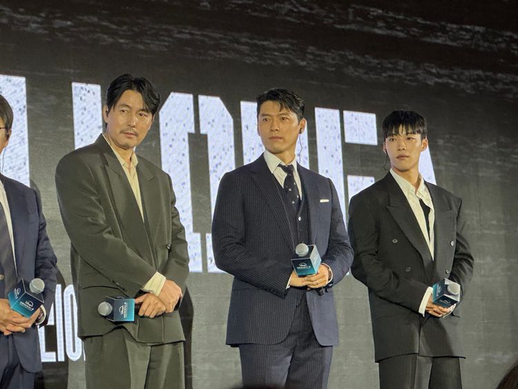 香港直擊|玄彬合體鄭雨盛引暴動 露迷人笑容電暈全場