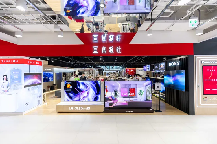 百货业精品家电通路品牌集雅社（2937）今公告前3季合并营收新台币34.63亿元，年增12.91%；税后净利8813万元，年增23.69%，营收、获利双创历史同期新高。集雅社提供