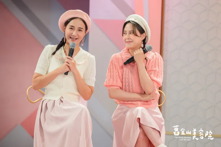 何妤玟(左)、黄小柔惊喜客串，演出偶像女团「大小粉红」。TVBS提供