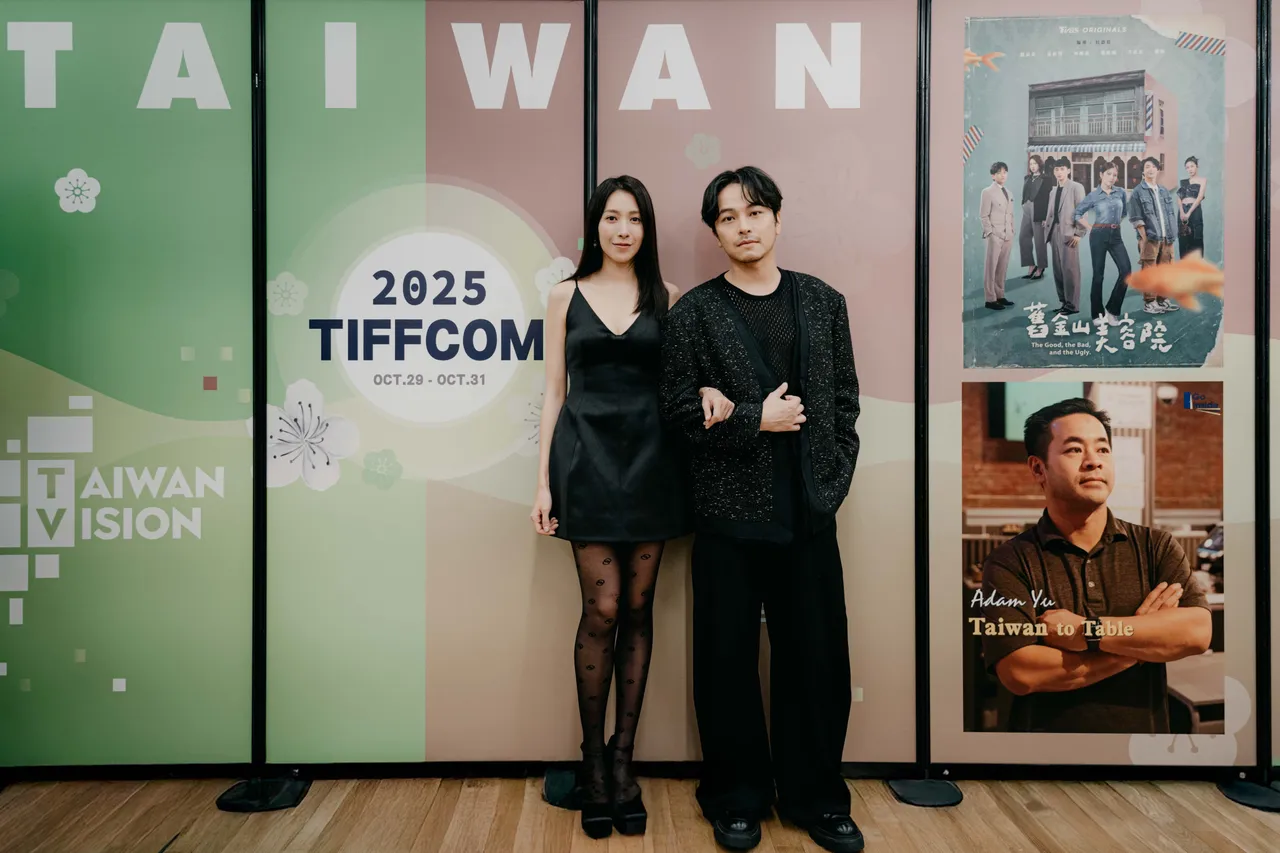 杨晴（左）、杨铭威现身东京宣传新戏也大啖日本美食。TVBS提供