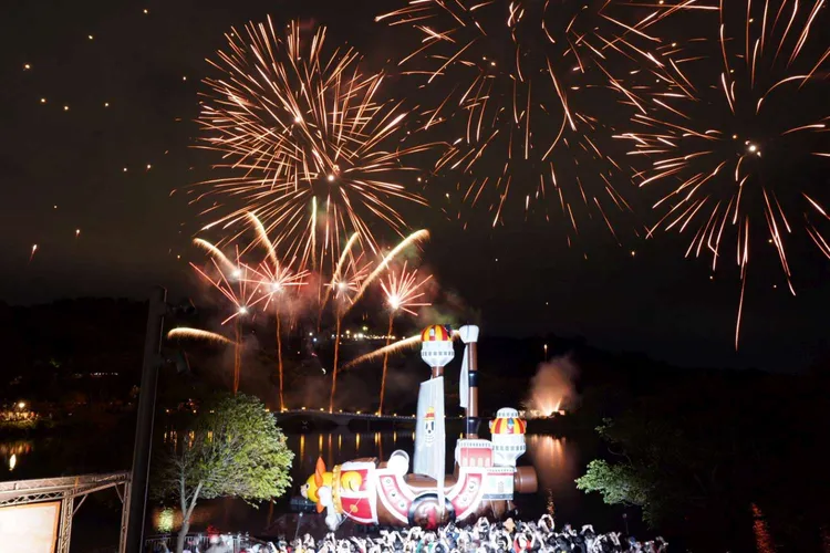 青草湖「航海王煙火秀」7日將落幕。新竹市府提供