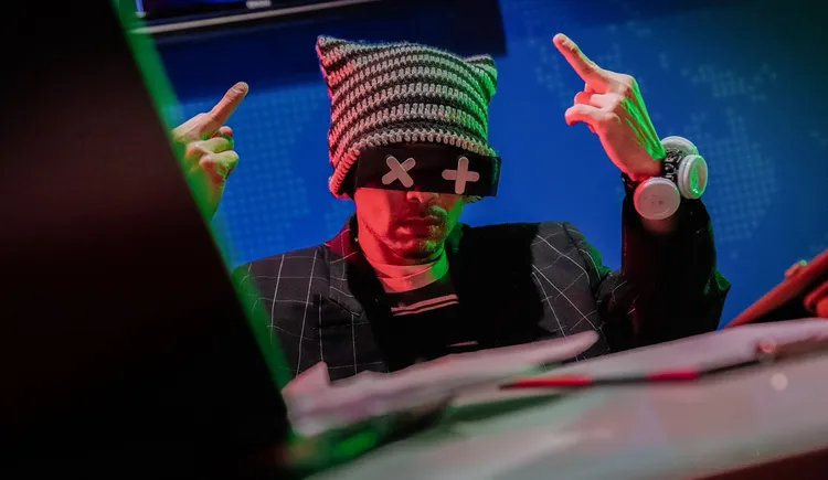 黃明志用音樂形式公開反擊的怒吼。翻拍黃明志臉書