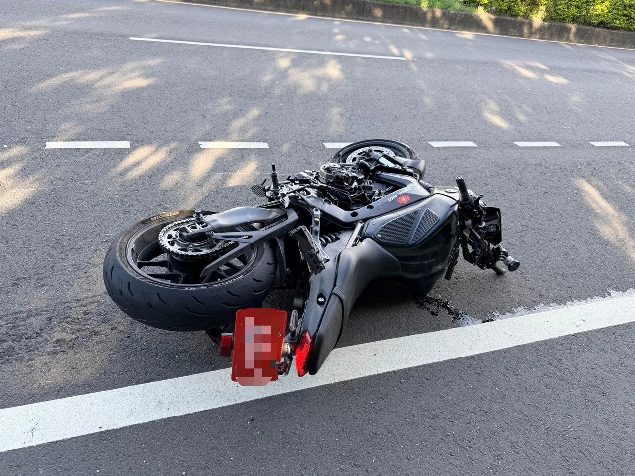 肇事的大型重机。民众提供