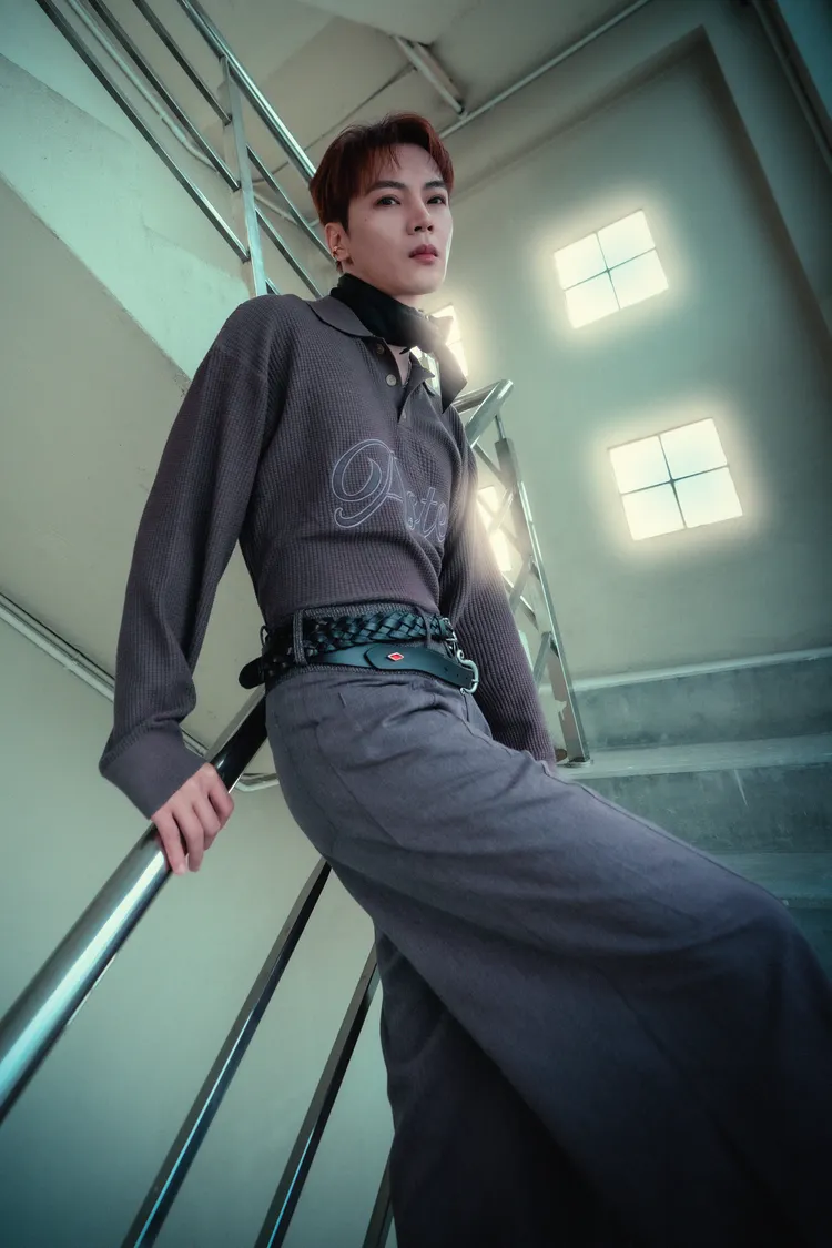 古曜威請粉絲幫忙挑選單曲封面照。單純夢想文創事業提供