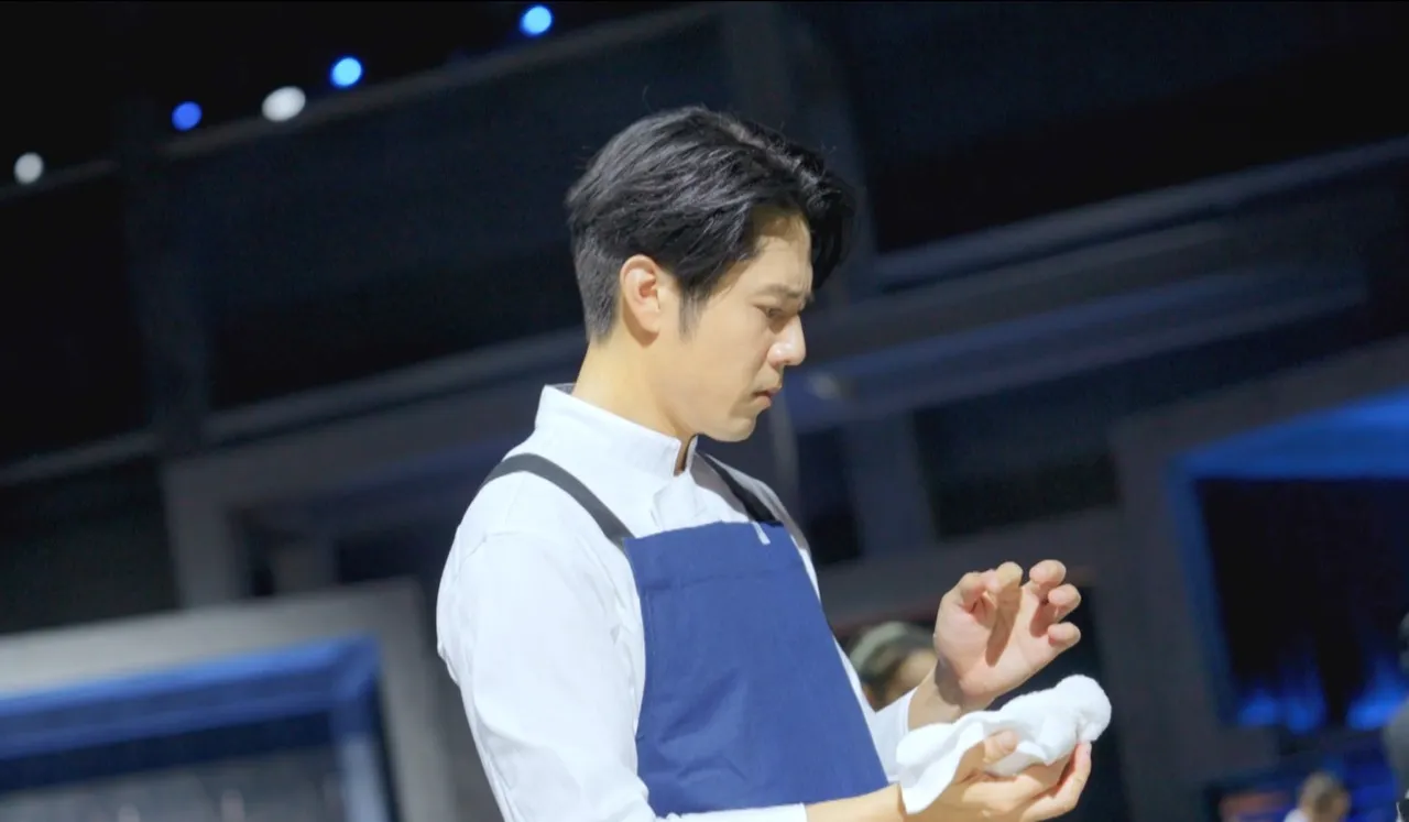 胡宇威分神，发生了惊险「溅血」意外。华视提供