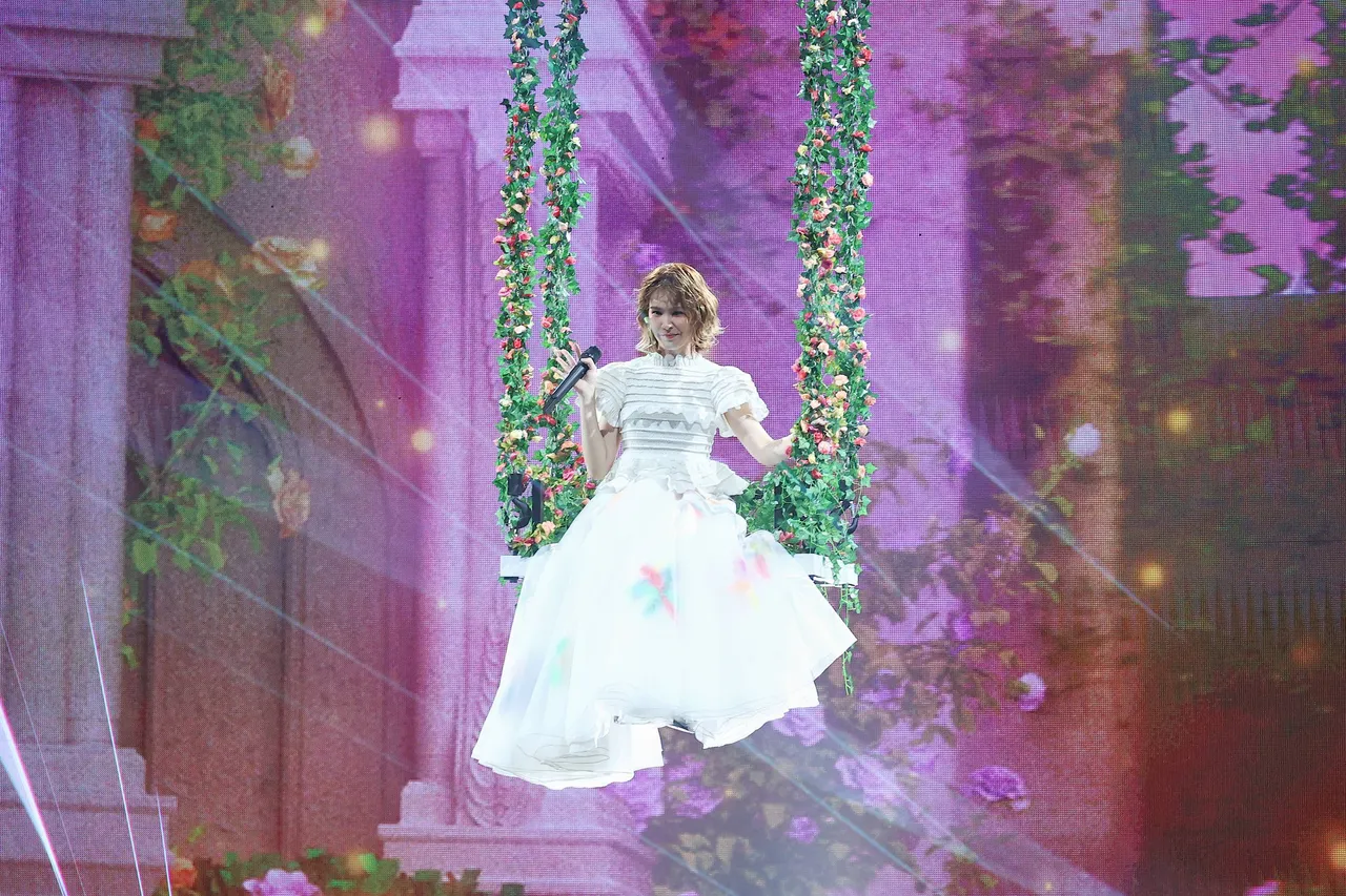 曾沛慈宛如仙女般空降北流。娱乐中心摄