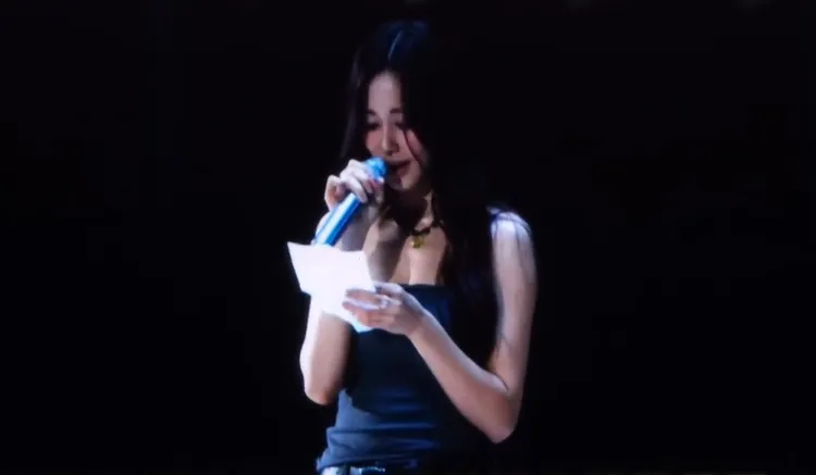 TWICE今晚在高雄世運開唱，子瑜首度回家演出，唸出這10年來的心聲。讀者提供