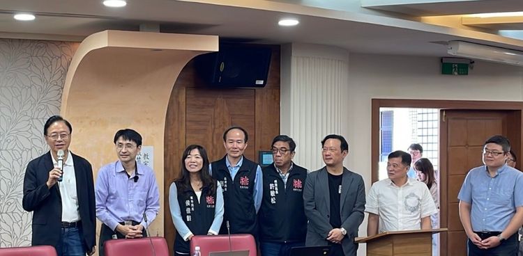 台灣學聯攜桃園7校啟動AI半導體講座 張善政化身「科技市長」親勉學子