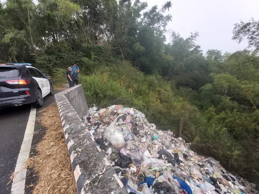 高雄月世界违法废弃物来自台南　谢龙介喊话黄伟哲