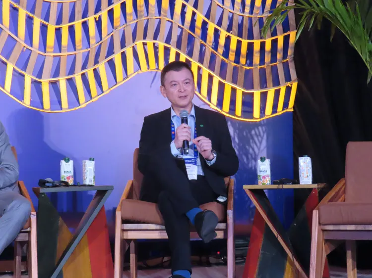 國泰世華銀行副總經理温珍瀚（圖中）參與WCS座談，從亞洲能源轉型現況與投資機會出發，分享國泰身為台灣能源轉型先行者實績。國泰金控提供