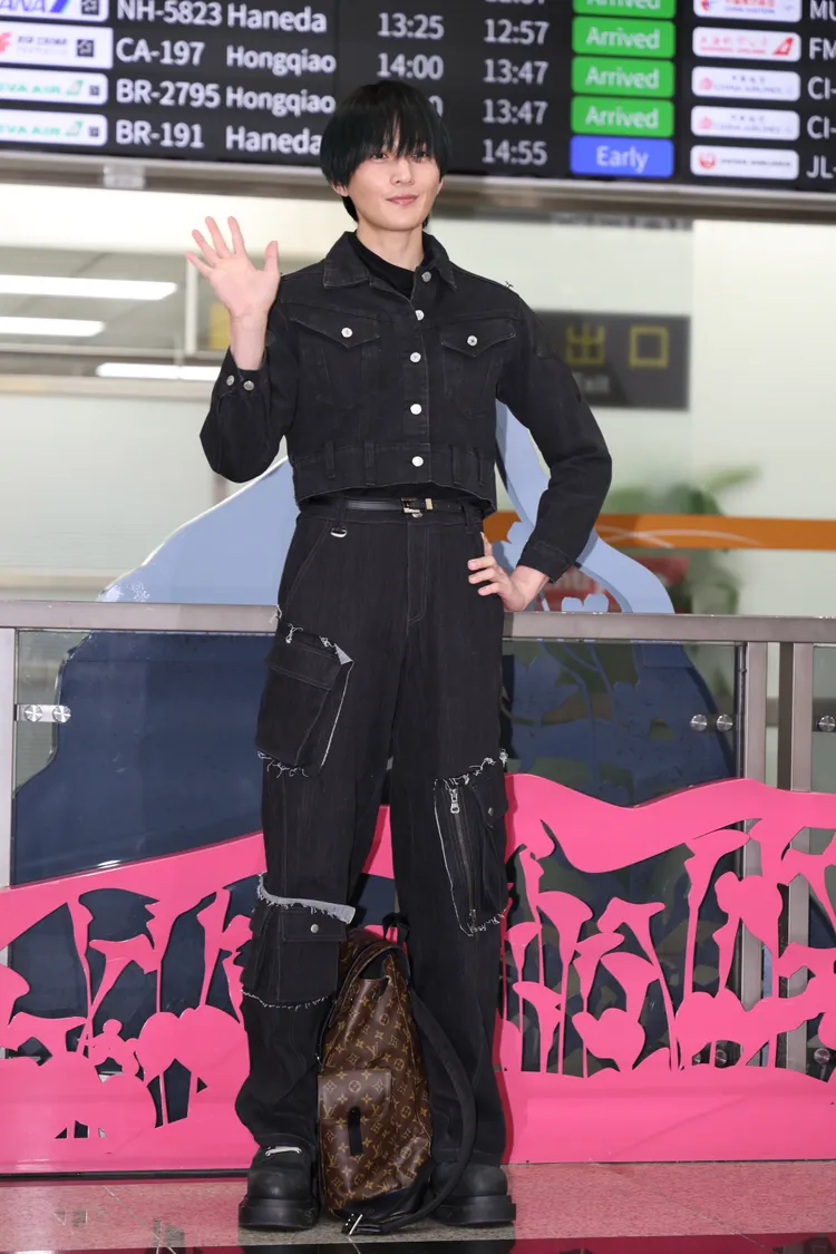 八木勇征臉蛋超小，搭配180公分，擁有完美比例。彭欣偉攝