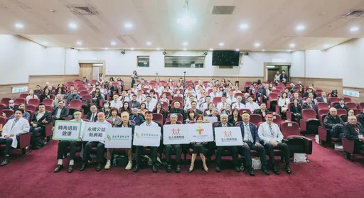 转角遇见健康！全台600社区药局升级健康站　药师带你守护健康