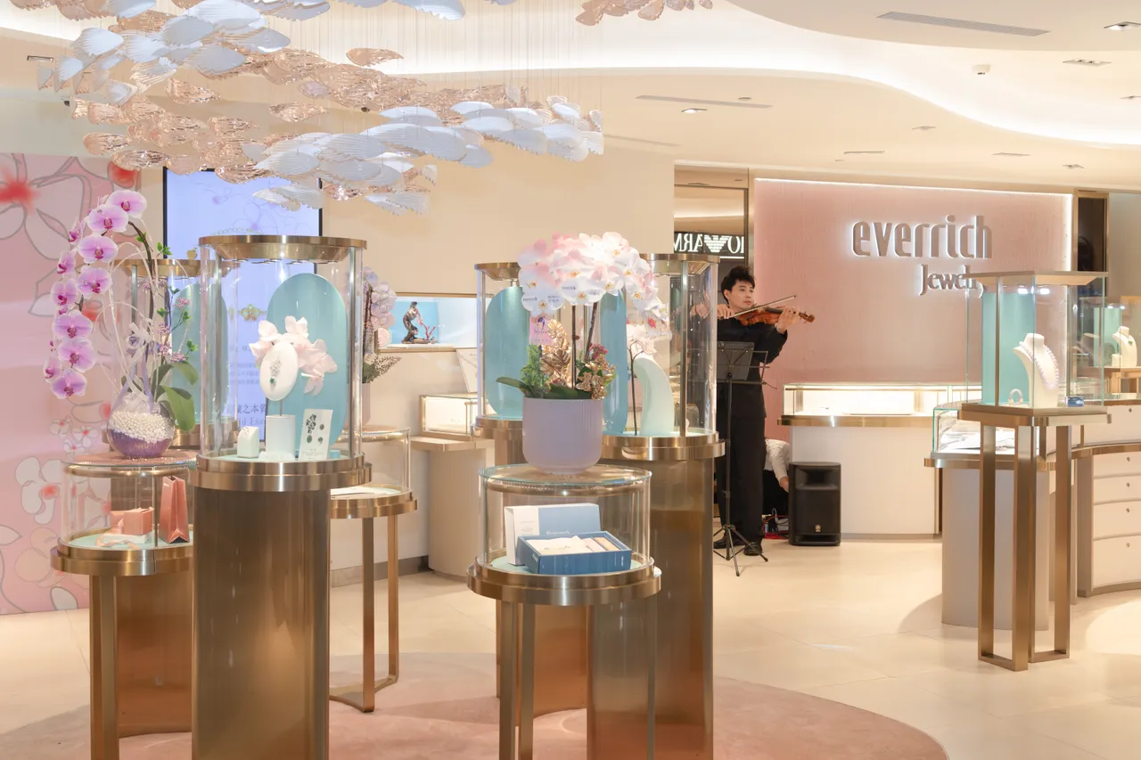 升恒昌珠宝推全新「兰之本质」系列　100%台湾原创兰花意象