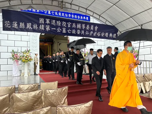 48位榮民公墓地震毀損　常如山董事長慨捐120萬修復安厝花蓮忠靈祠