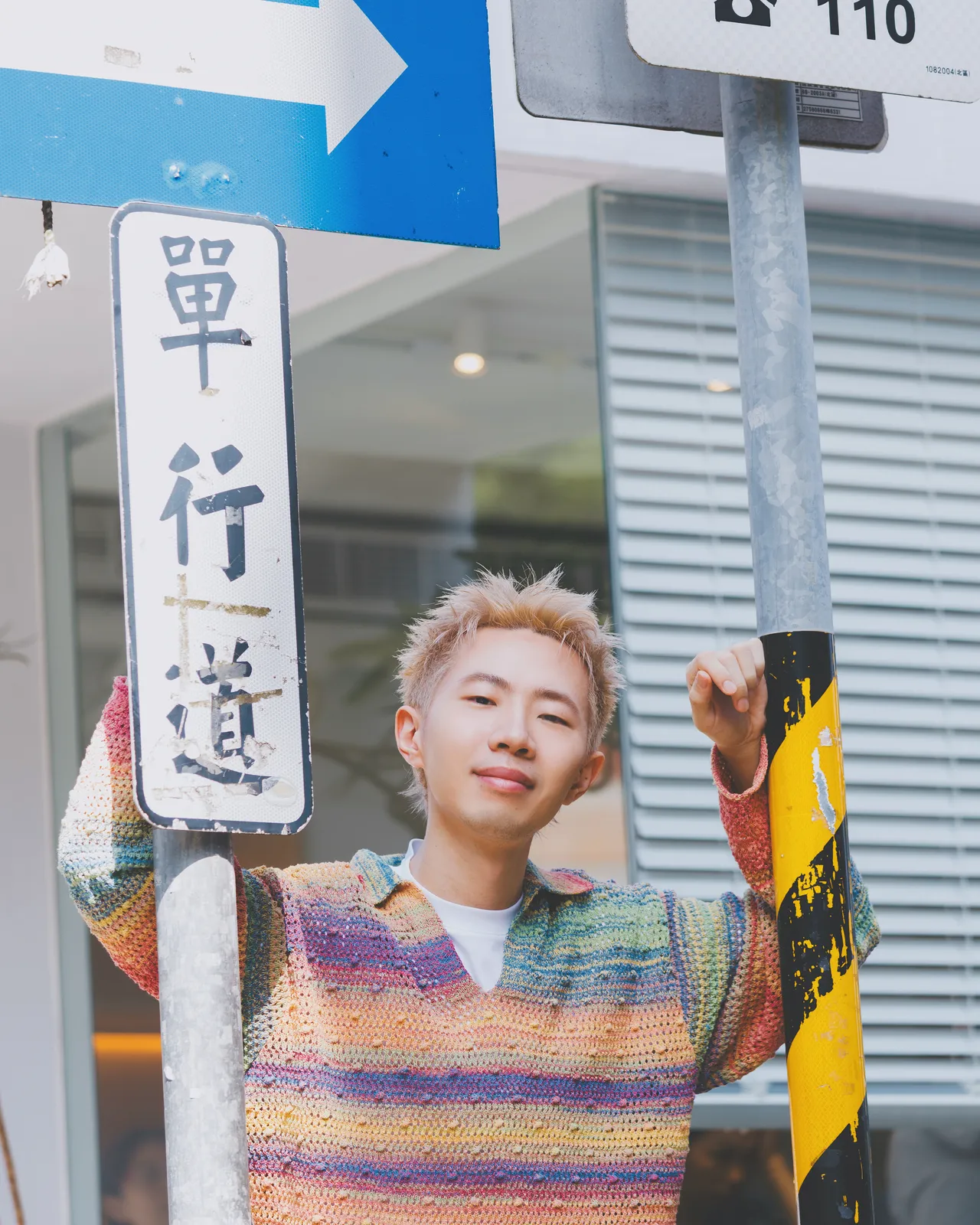 郑兴透过与10位音乐旅伴合作，找到自己更多可能性。好的秋工作室提供