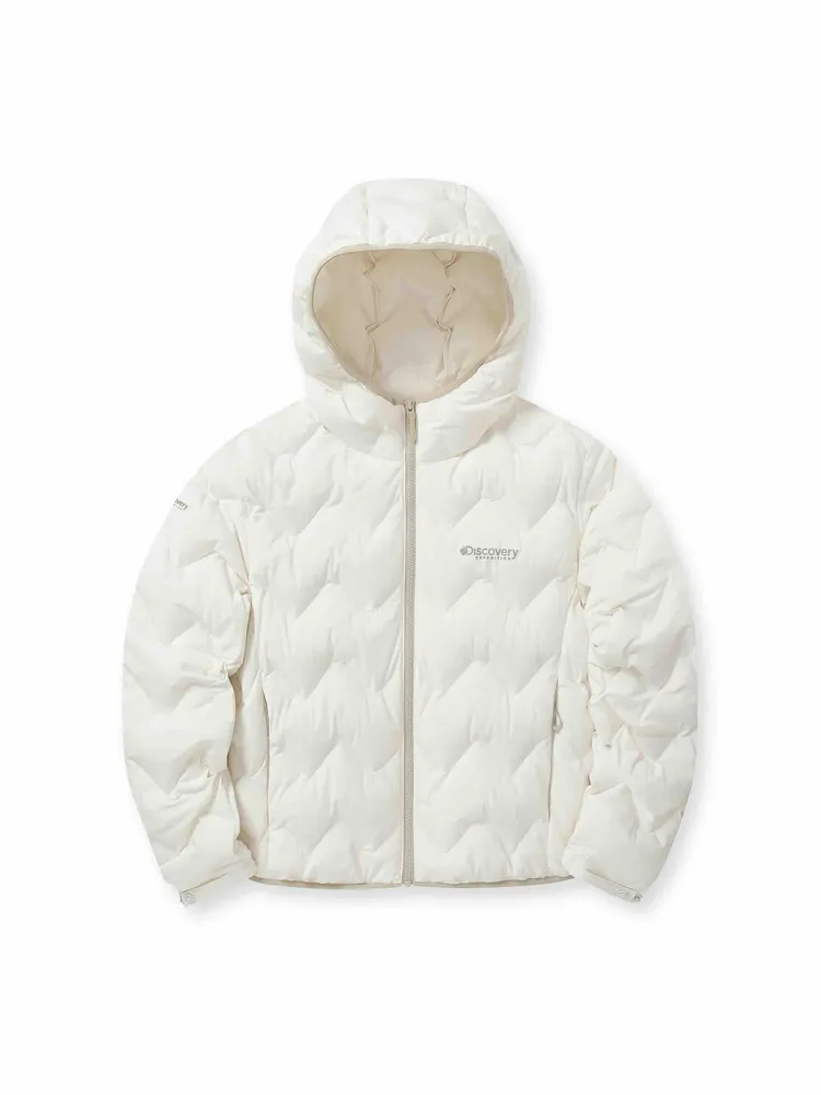 Discovery Expedition TIBERN TUBE女版連帽鵝絨輕羽絨，8390元。品牌提供