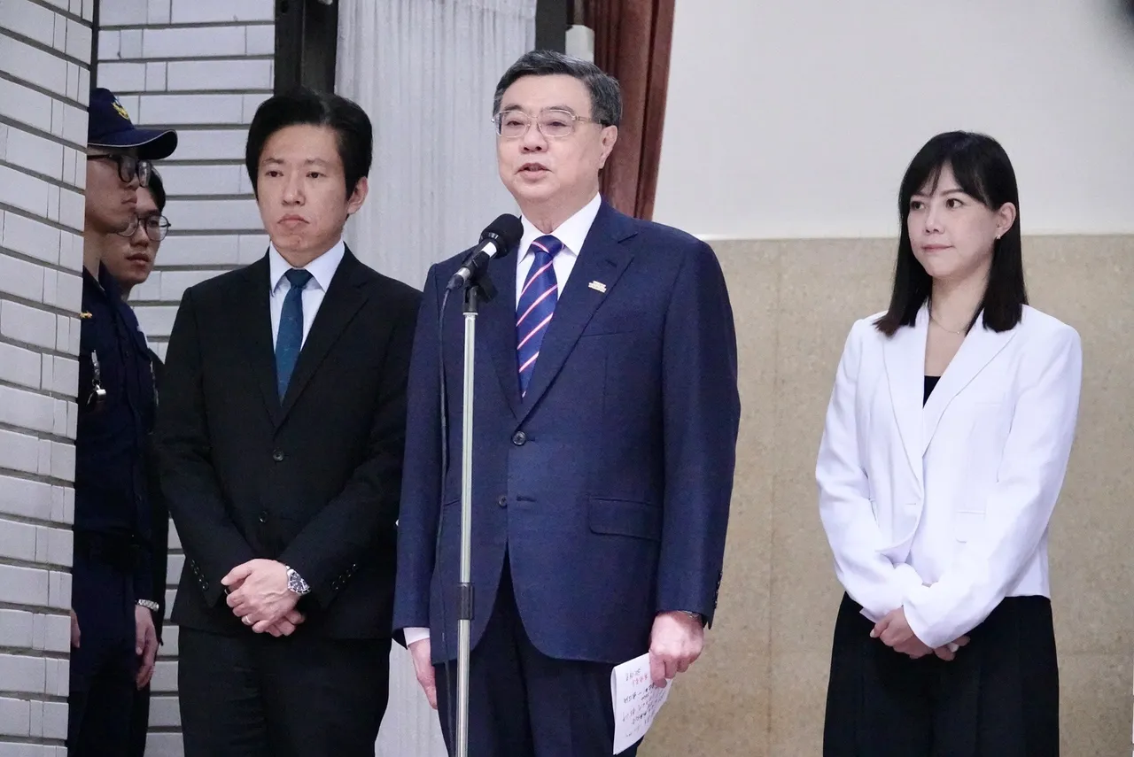 卓榮泰希望國會能看清事實，中央政府並沒有生病，是國會把中央政府抽了血，弱化中央。記者莊宗達攝