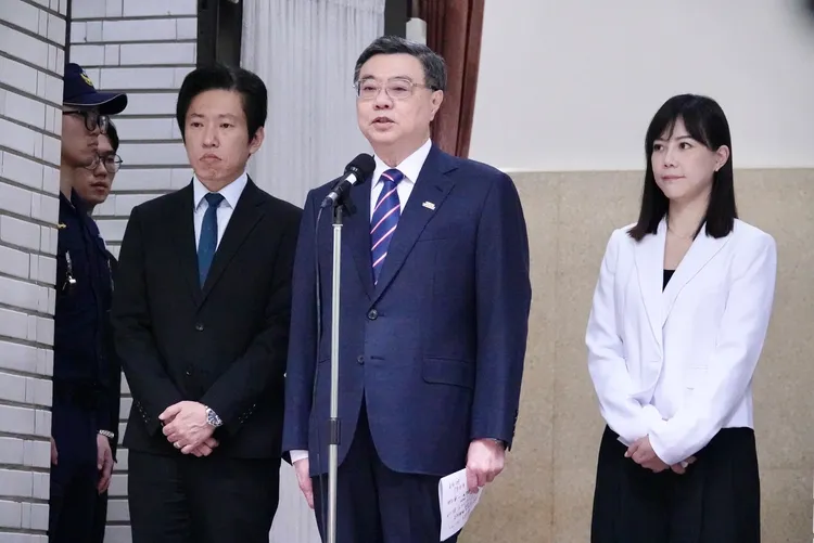 卓榮泰希望國會能看清事實，中央政府並沒有生病，是國會把中央政府抽了血，弱化中央。記者莊宗達攝