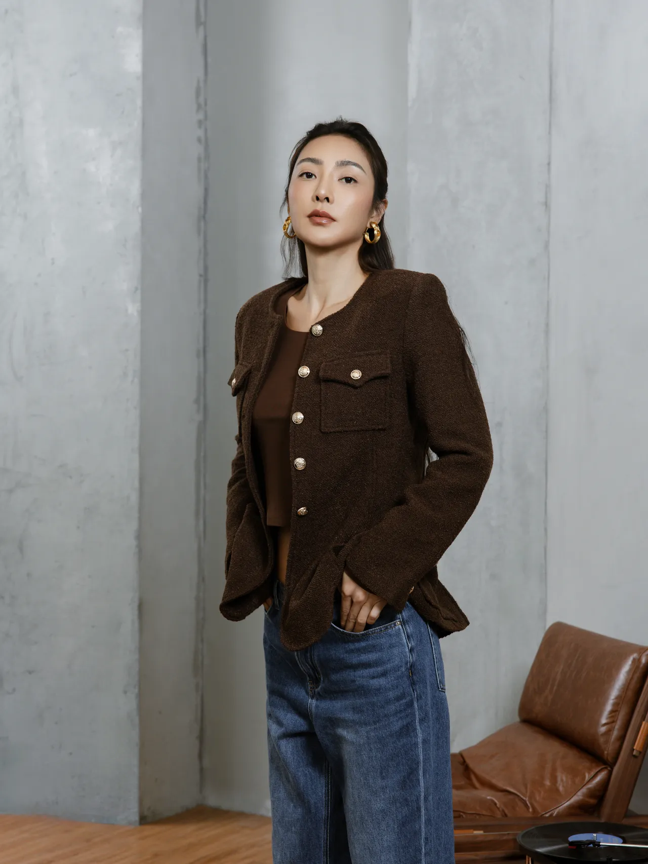 SO NICE小香风收腰伞状长版羊毛混纺花呢外套，3680元。品牌提供