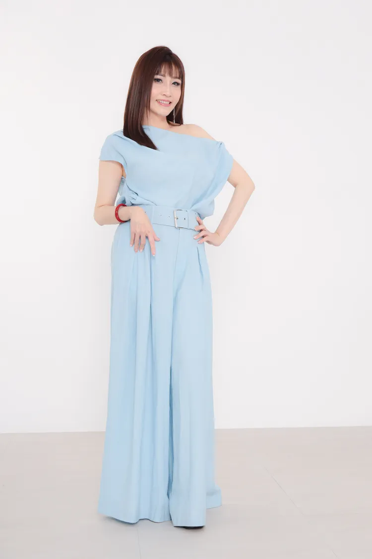 楊惠絜母親因肺腺癌病逝，她之前因嚴重咳嗽擔心重蹈母親罹癌命運。音圓唱片提供