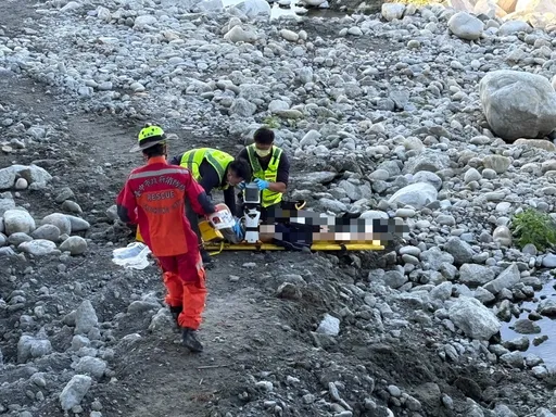台中大甲溪釣客驚見有人墜橋　中年男無生命跡象搶救中