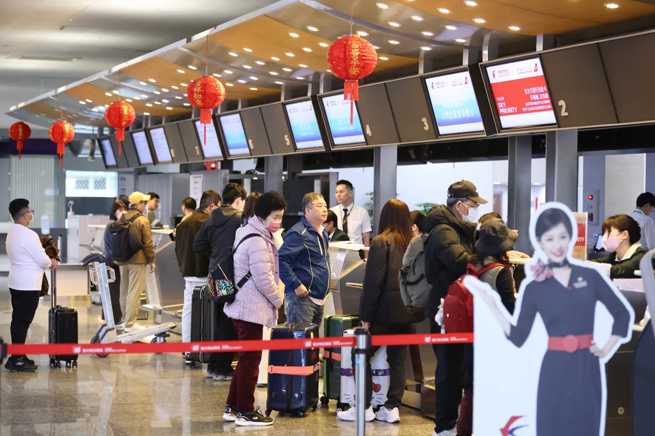 藍牙耳機不能託運！　立榮、長榮、台灣虎航齊禁止