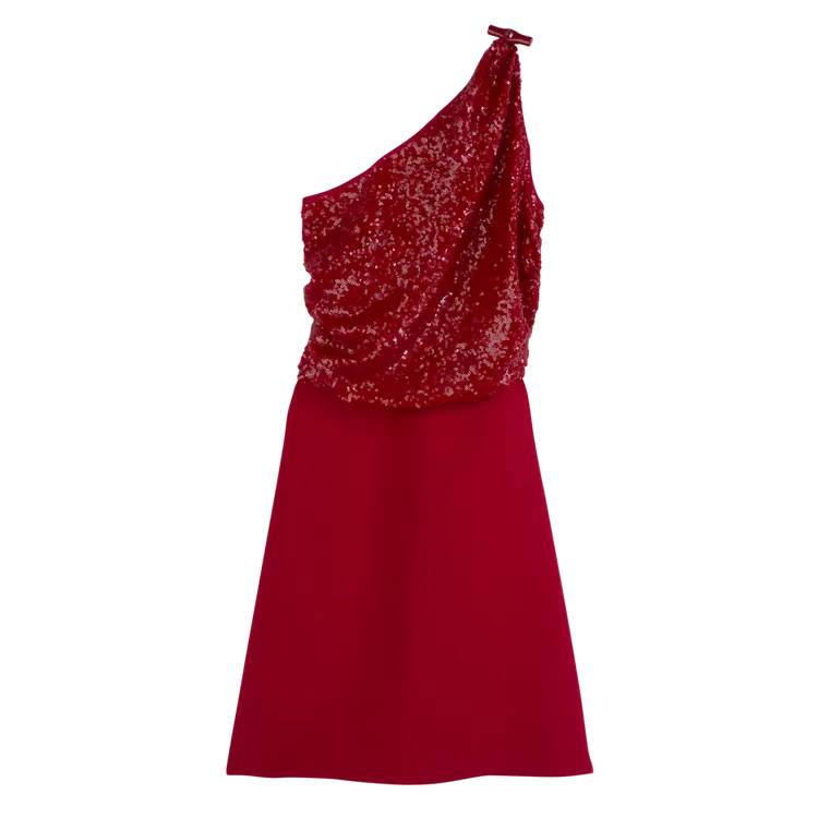 Longchamp胭脂紅色連身裙，2萬6900元。品牌提供