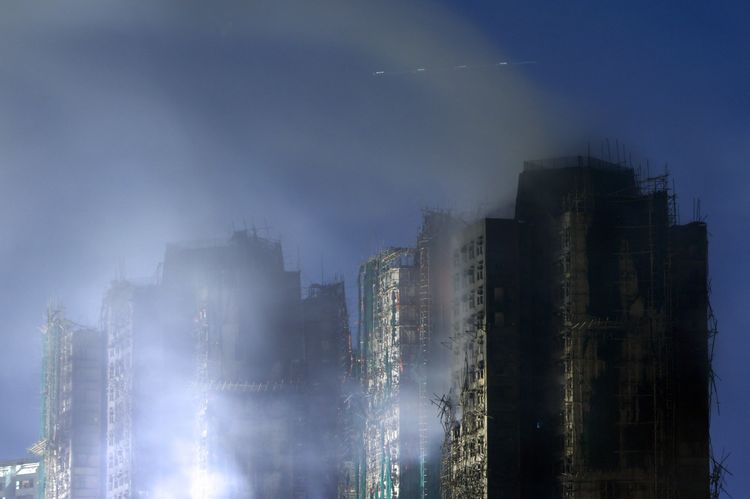 香港宏福苑火災防火疑雲增 居民早投訴棚網安全勞工處回覆反覆