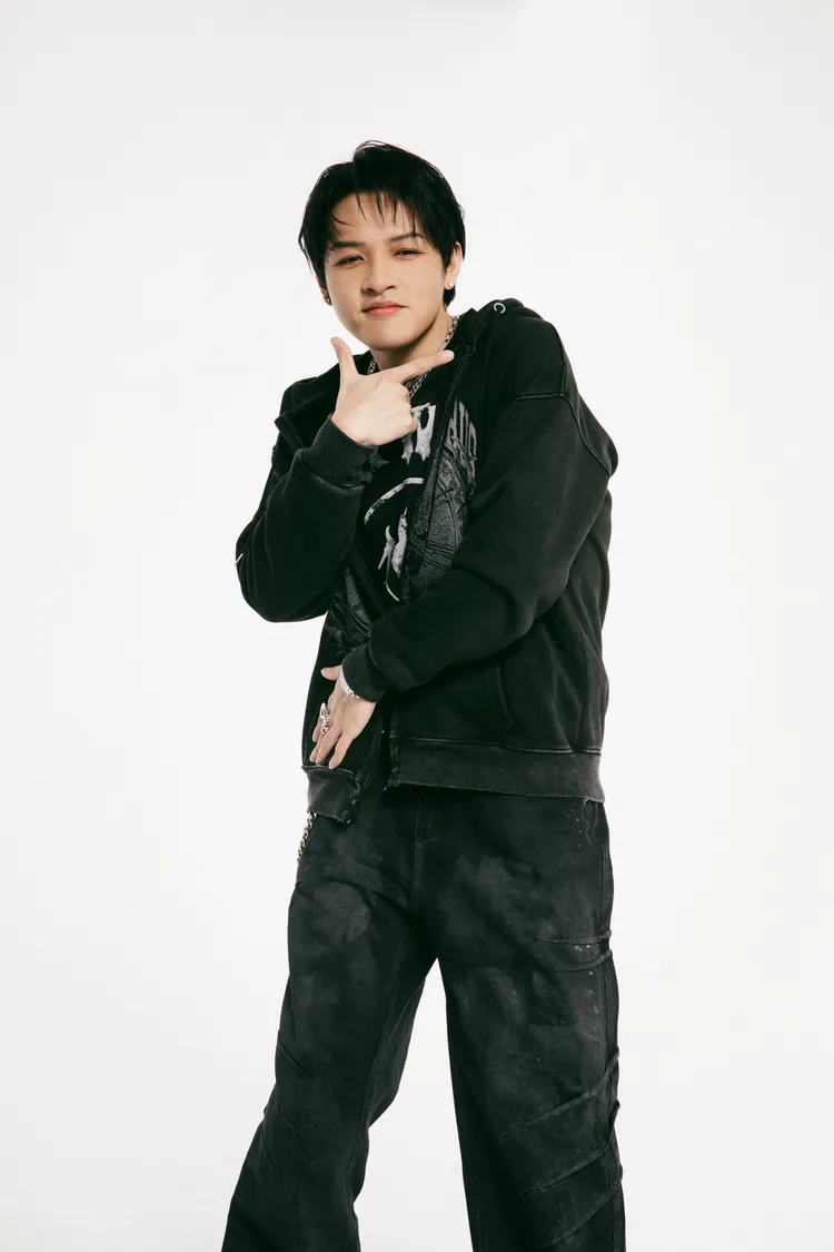 這首歌是韋禮安首度與饒舌新星艾蜜莉AMILI合作。索尼提供