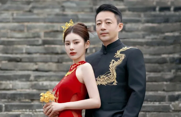 李進良透露汪小菲與馬筱梅每2個禮拜就會回台灣一次。翻攝《時尚新娘》官方微博