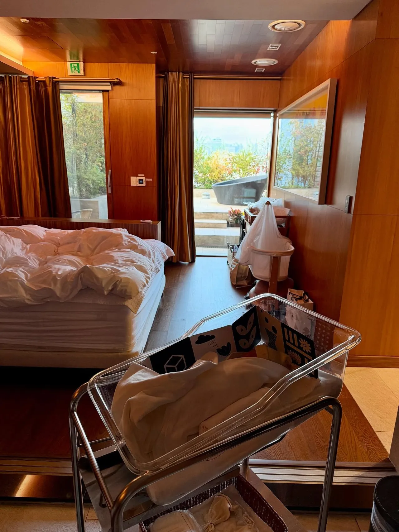 李施昤住在要价百万的高级月子中心。翻摄李施昤IG