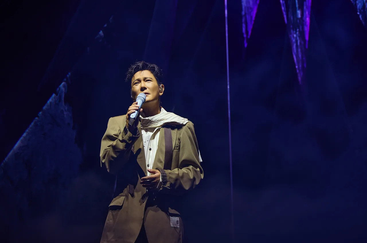 张信哲预告「下一站，东京见」，将再掀全新篇章。潮水音乐提供