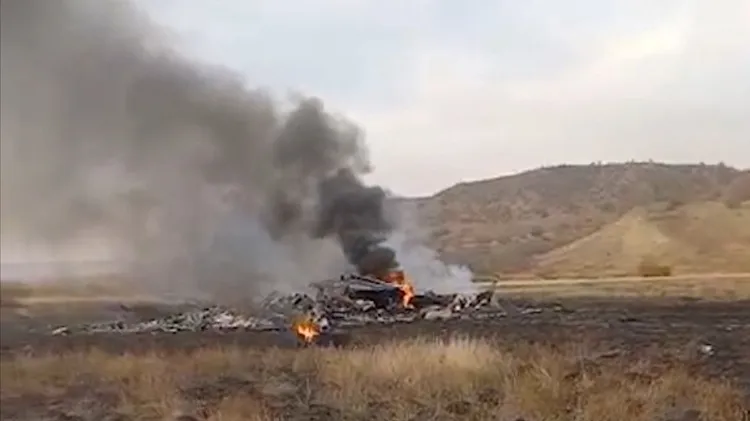 土耳其大型军机坠毁后爆炸。路透社。影片翻摄X@trukeyplanecrash