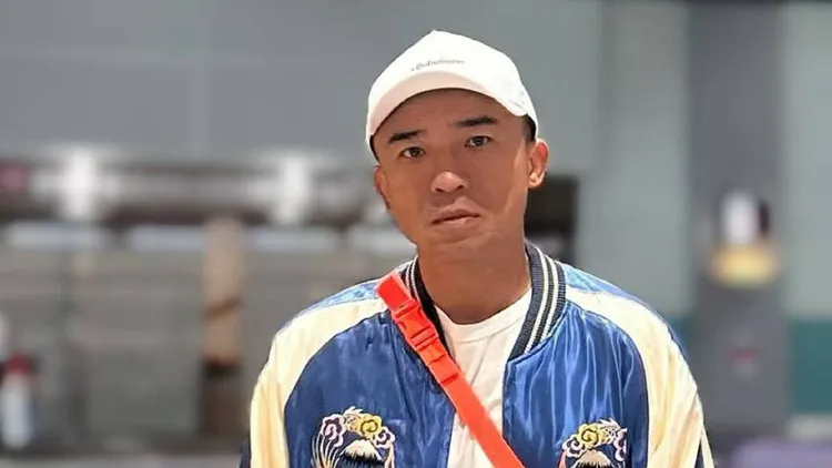 小马遭亲哥家掀家丑。翻摄小马脸书