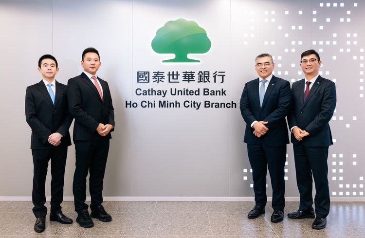 國泰世華銀行合作自動販賣機龍頭推廣「CUB Vietnam App」小額信貸　深化越南製造業金融服務