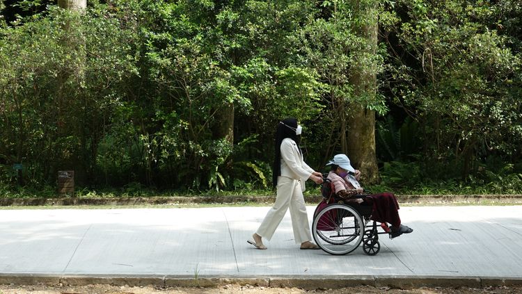 「1萬紅包塞嘴」再悶殺癱兒 律師:她不是冷血,是愛!