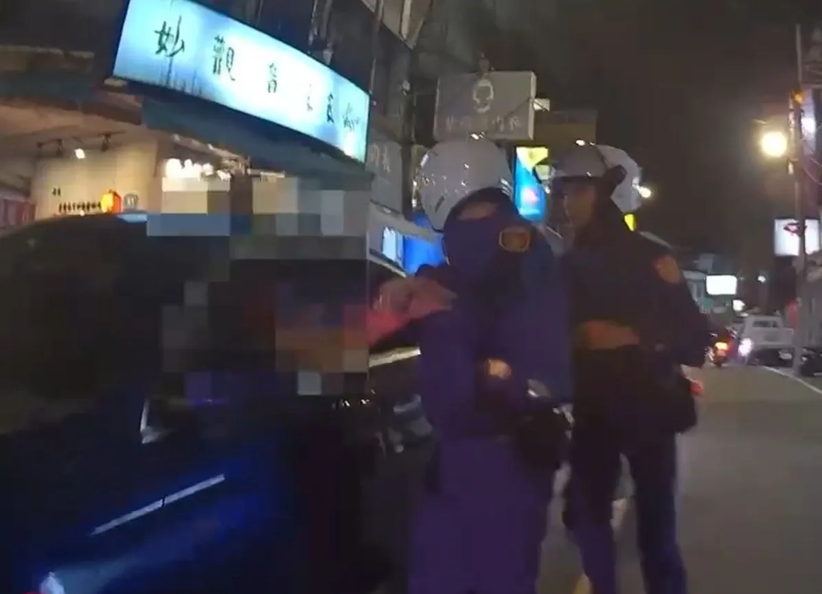 支援警力赶来协处。杨梅警分局提供