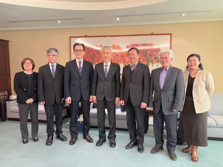 考試院院長周弘憲分享施政成果，考試院副院長許舒翔、秘書長劉建忻、考選部部長劉孟奇、銓敘部部長施能傑、保訓會主任委員蔡秀涓等人出席。邱筠媜攝