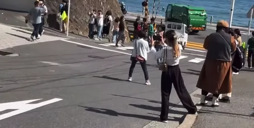 爆量觀光客摧毀美景　這些知名景點「只看得到人」